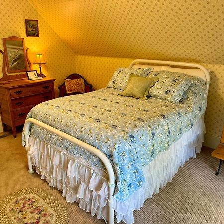 غولدن Pansy'S Parlor Bed & Breakfast المظهر الخارجي الصورة