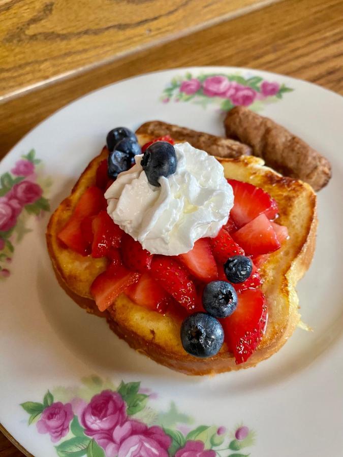 غولدن Pansy'S Parlor Bed & Breakfast المظهر الخارجي الصورة